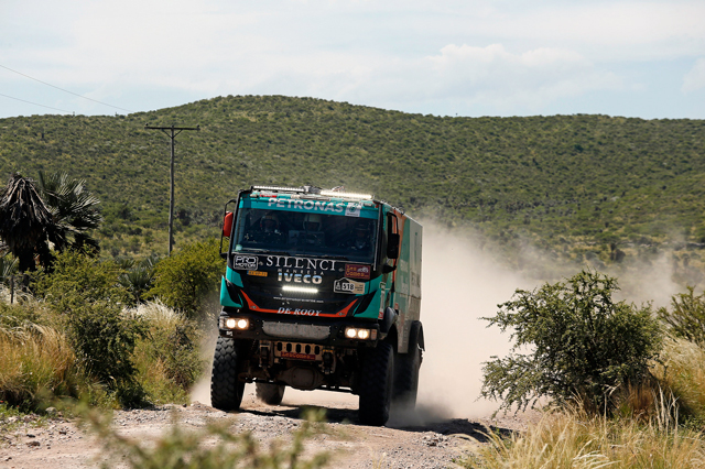 Dakar 2016: Гонка моторов