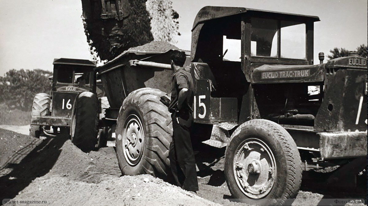 Архивное фото первого карьерного самосвала Euclid Trac Truck 1930 года