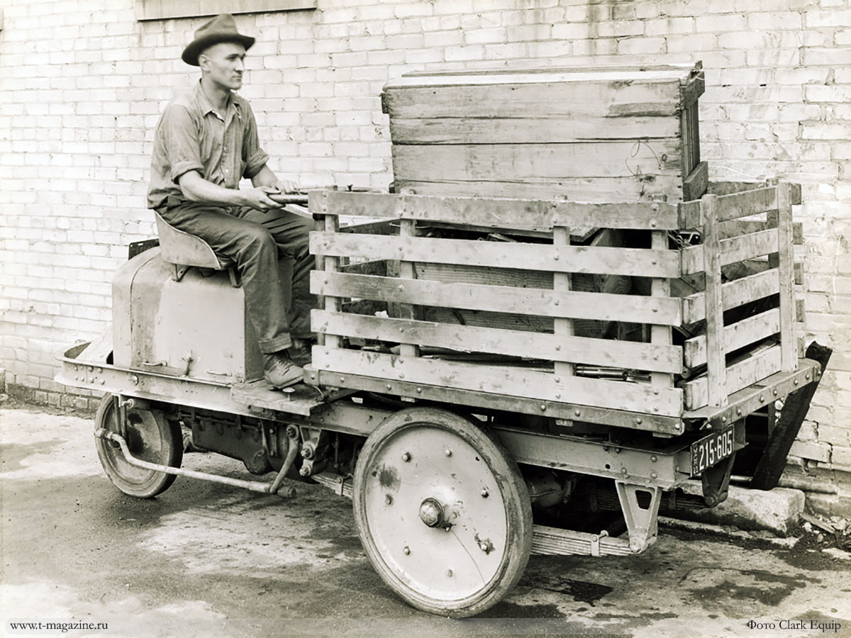 Автопогрузчик Trutractor 1917 года компании Clark Equipment Со