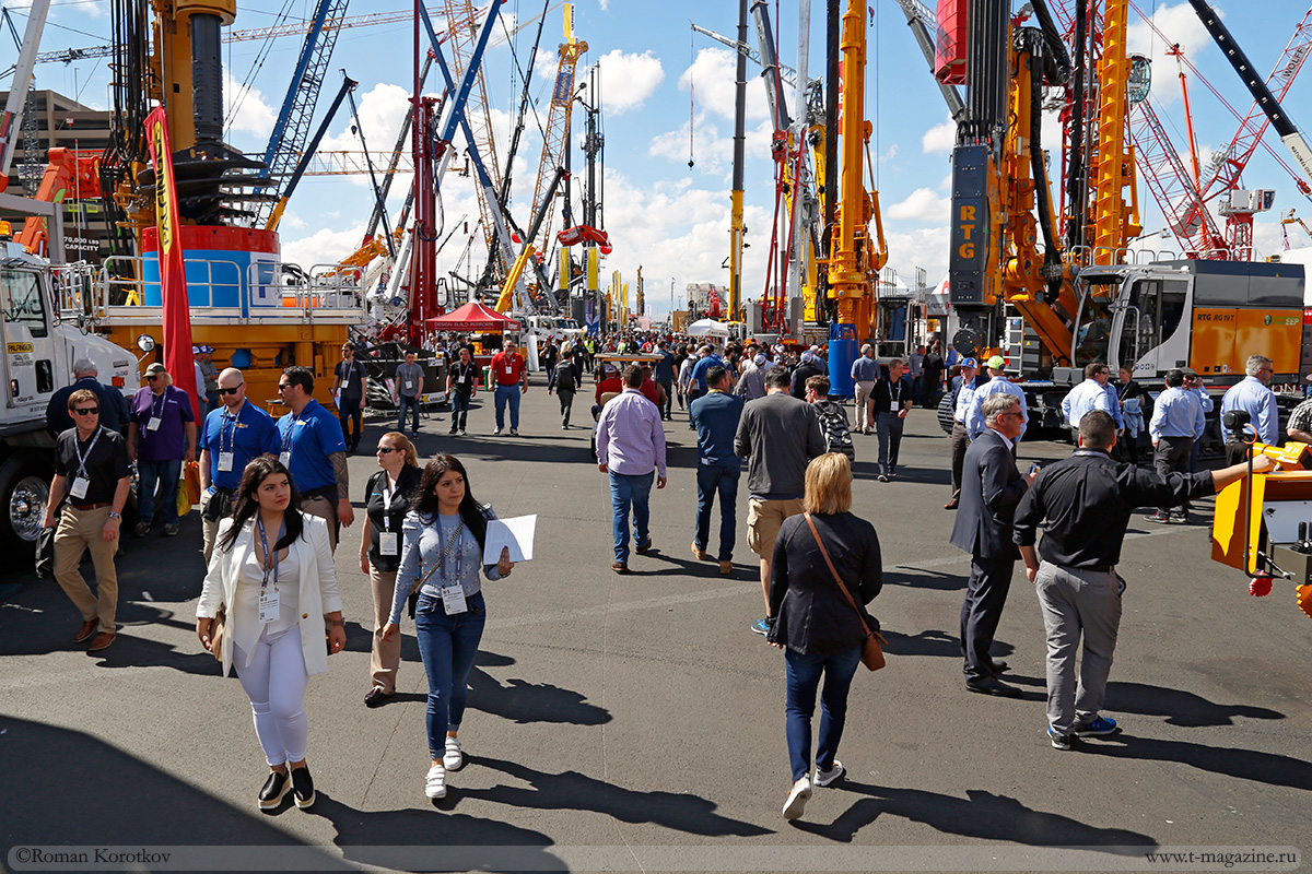 Фото с выставки Conexpo 2020